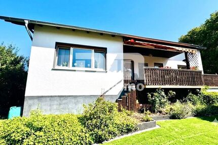 Altengerechtes kompaktes Wohnhaus mit Terrasse Garage und großem Garten für Naturliebhaber - Haus Eschwege | Angebot:27196446