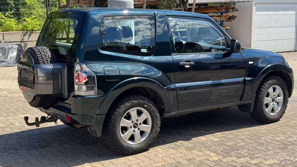 Mitsubishi Pajero 122.000 km 22.900 &euro; Andernach, Stadt 56626