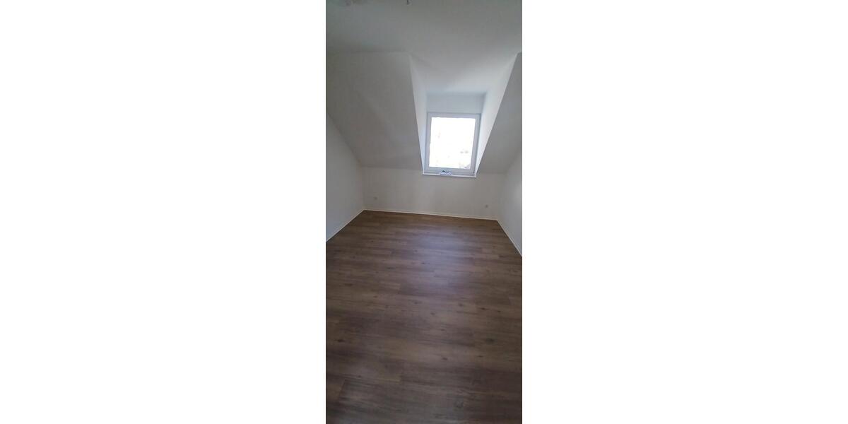 Dachgeschoßwohnung Fürstenwalde (Spree) - 3 Zimmer, 70 m&sup2;, 770&euro; | Angebot:26003511