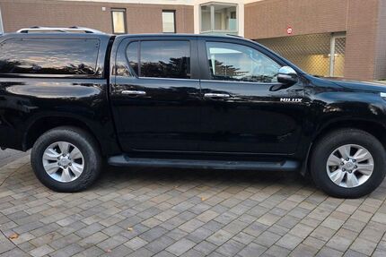 Toyota Hilux 105.000 km 31.900 &euro; Norderstedt b. Hamburg 22848