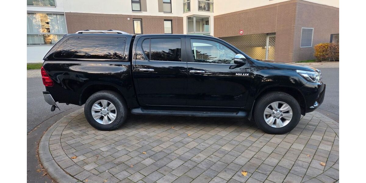 Toyota Hilux 105.000 km 31.900 &euro; Norderstedt b. Hamburg 22848