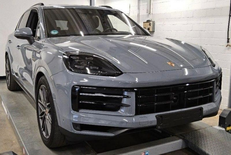 Porsche Cayenne 35.500 km 84.999 &euro; Stuttgart 70499