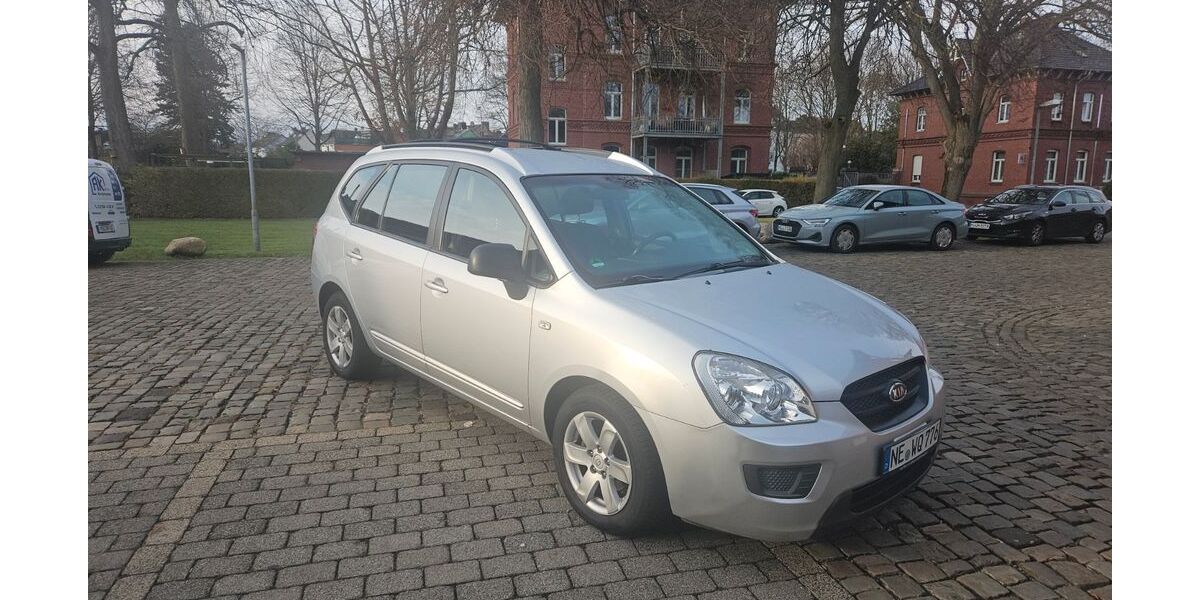 Kia Carens 102.000 km 3.900 &euro; Jüchen 41363