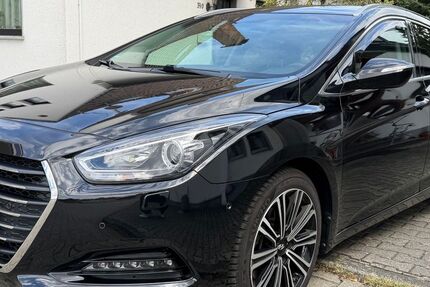 Hyundai i40 56.700 km 10.990 &euro; Troisdorf 53842