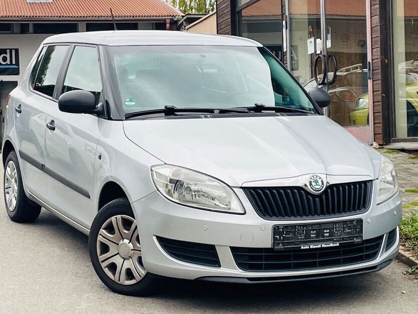 Skoda Fabia 111.388 km 4.499 € Haselbach 94354