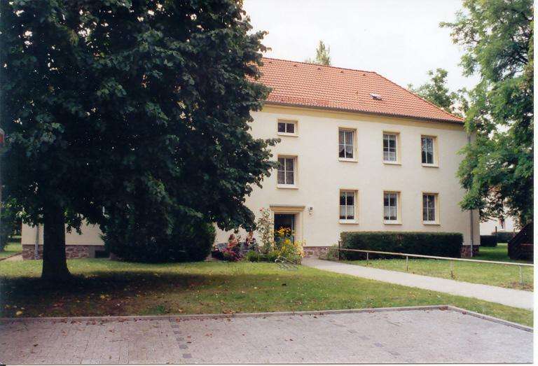 Etagenwohnung Braunsbedra - 2 Zimmer, 53 m&sup2;, 320&euro; | Angebot:27128597