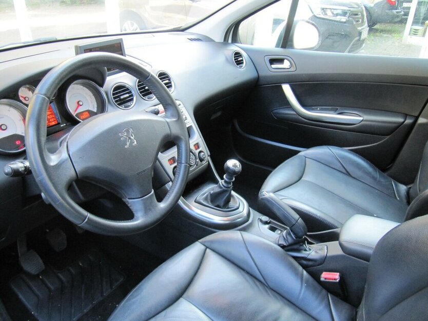 Peugeot 308 Platinum+ Klma+Insp+ TÜV + NEU + 230.447 km 3.435 € Schwalbach/Taunus 65824