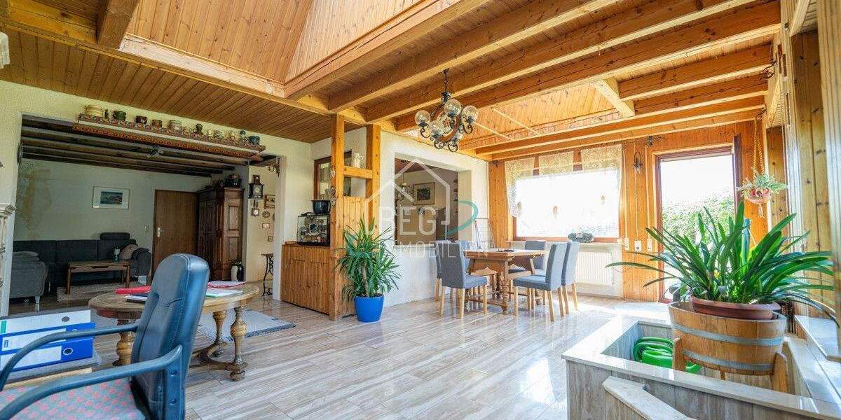 Doppelhaushälfte mit großem Garten in ruhiger Wohnlage 4 zimmer