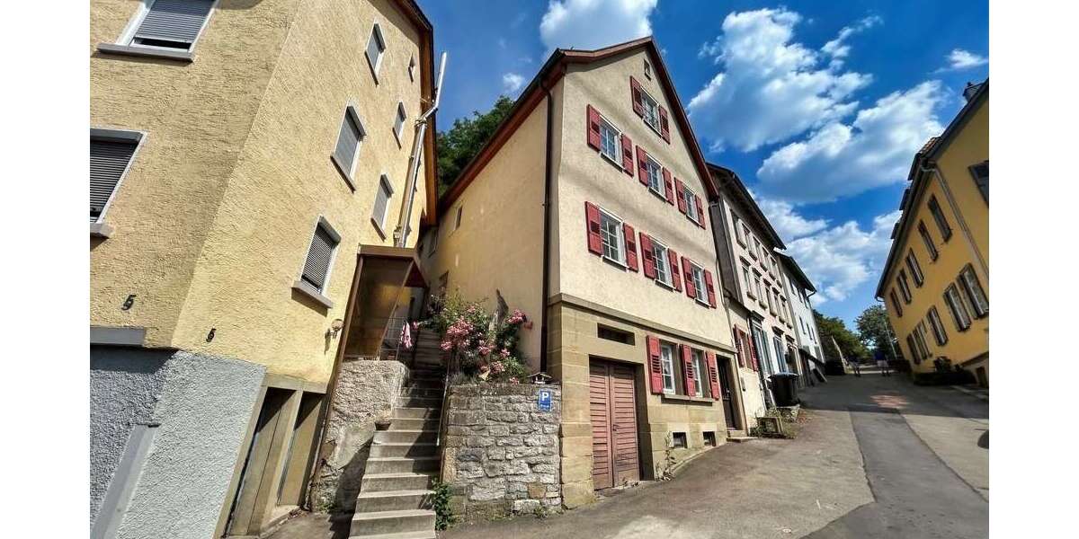 Einfamilienhaus Schwäbisch Hall - 7 Zimmer, 240 m&sup2;, 280.000&euro; | Angebot:27088060