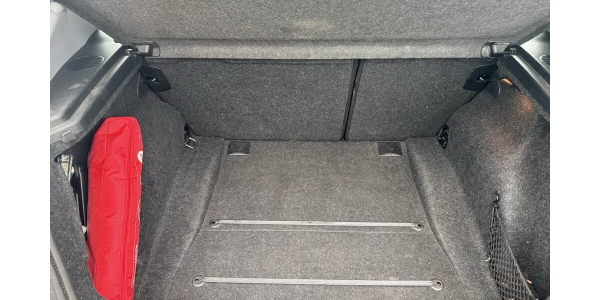 BMW 1er 240.000 km 2.150 &euro; Föhren 54343