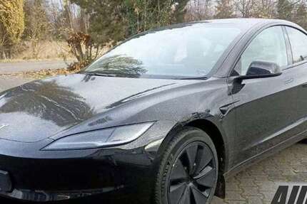 Tesla Model 3 18.450 km 39.950 &euro; Schöningen 38364