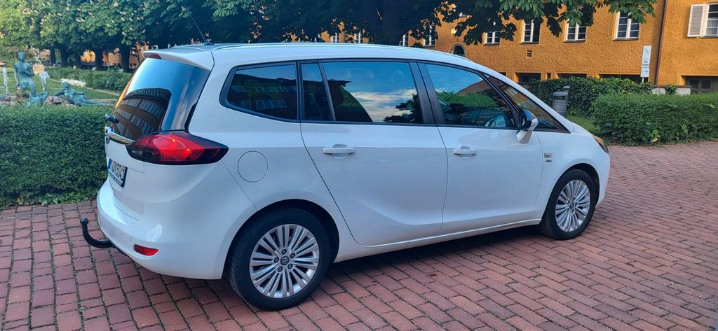 Opel Zafira 141.629 km 7.300 &euro; München 81245