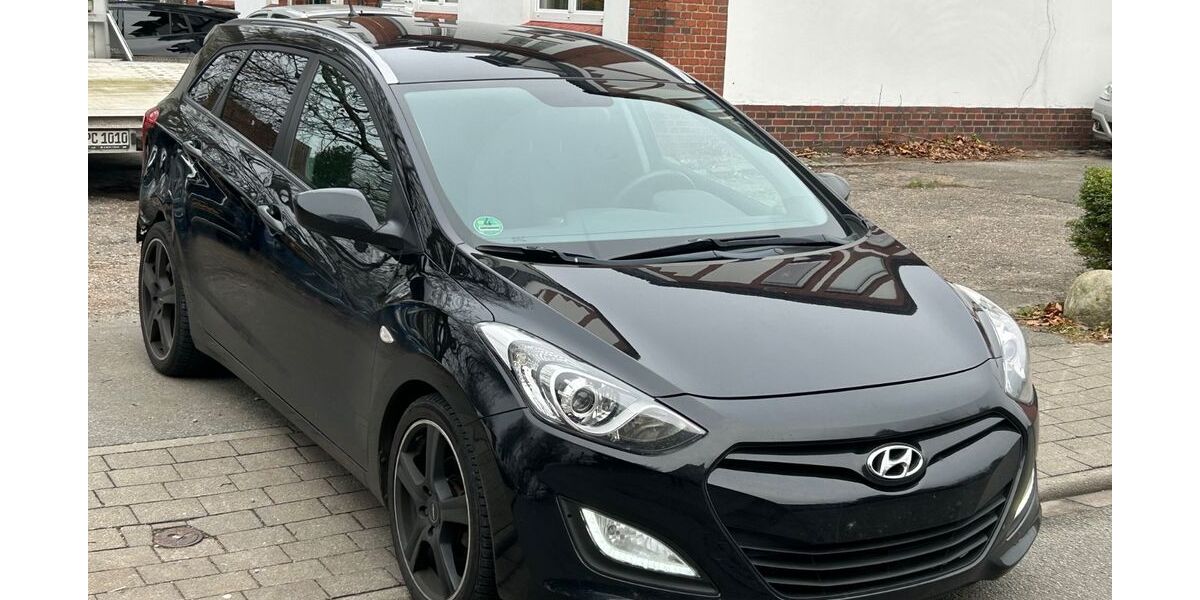 Hyundai i30 199.848 km 3.000 &euro; Flensburg 24941