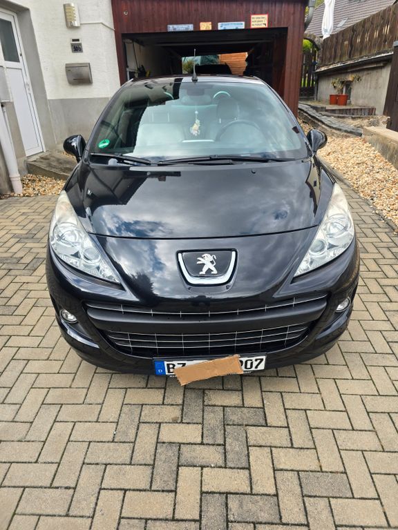 Peugeot 207 99.700 km 4.500 € Schirgiswalde 02681