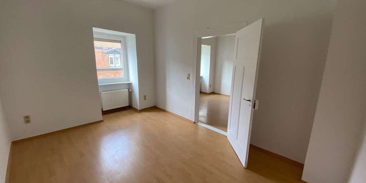 Wohnung zum Kaufen in Frankenthal 225.500 € 84 m² 4 zimmer