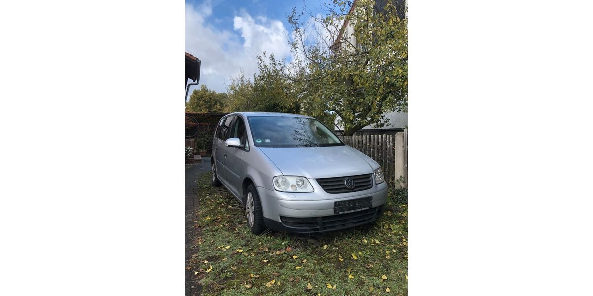 VW Touran 210.000 km 1.100 &euro; Dresden 01108