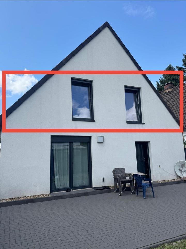 Großzügige, helle Dachgeschoßwohnung zu vermieten.