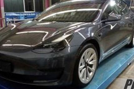 Tesla Model 3 61.750 km 24.900 &euro; Schöningen 38364