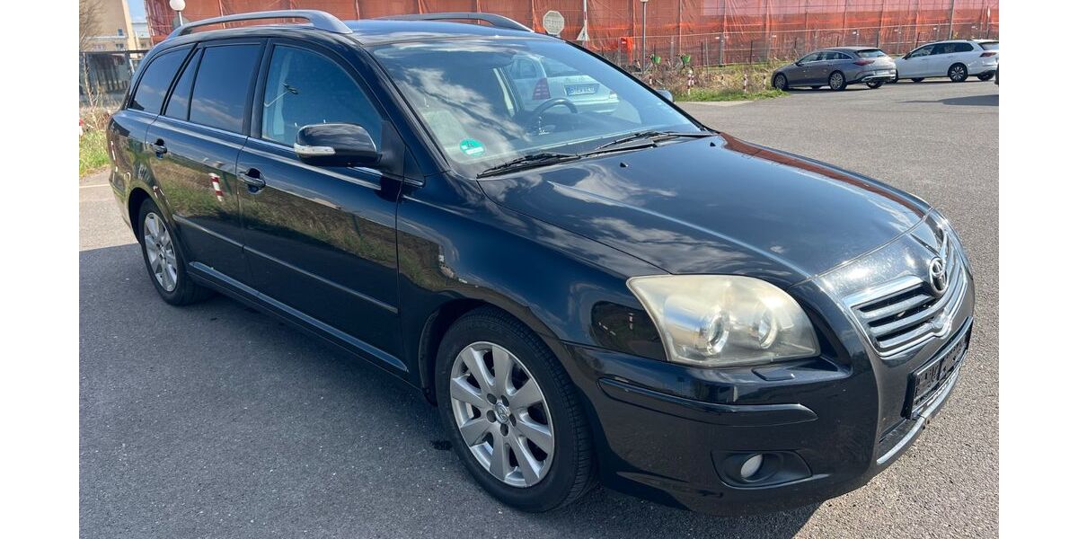 Toyota Avensis 355.000 km 1.690 &euro; Berlin 12057