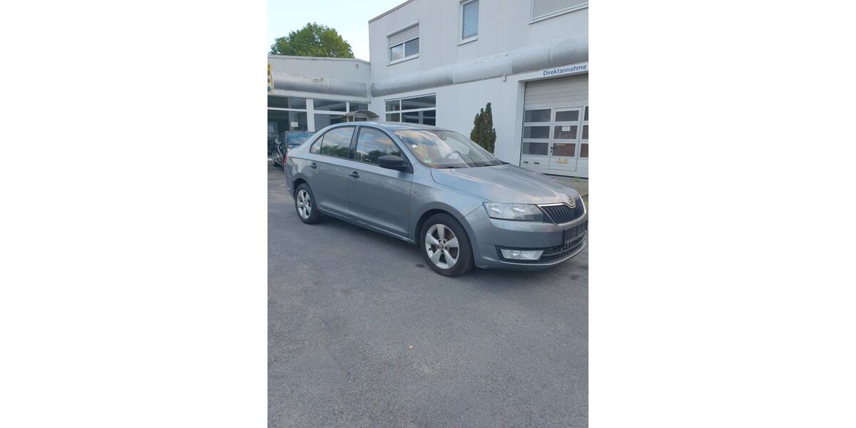 Skoda Rapid 299.000 km 2.950 &euro; Falkenberg Elster 04895