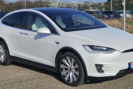 Tesla Model X 50.635 km 48.500 &euro; Grevenbroich 41515
