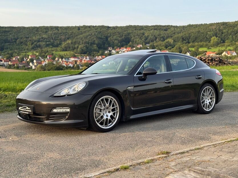 Porsche Panamera 122.000 km 28.750 € Forchheim 91301