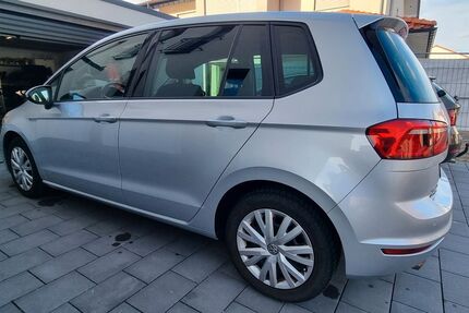 VW Golf Sportsvan 146.000 km 7.500 &euro; Bad Lippspringe 33175