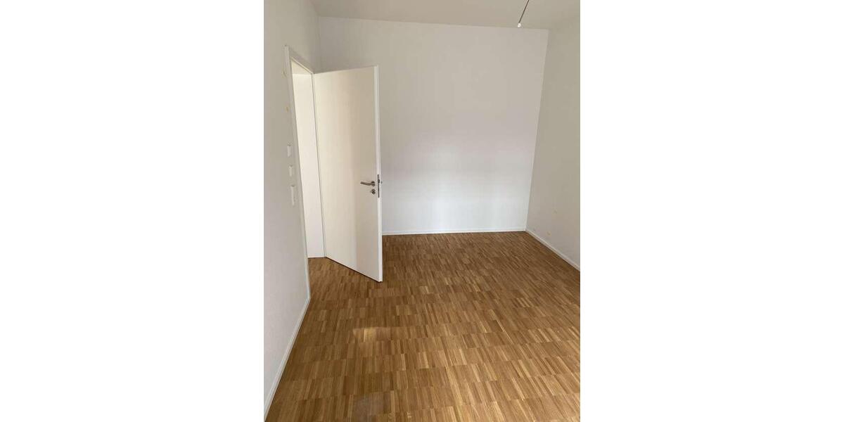 Erdgeschoßwohnung Pfullingen - 2 Zimmer, 66 m&sup2;, 950&euro; | Angebot:26670364