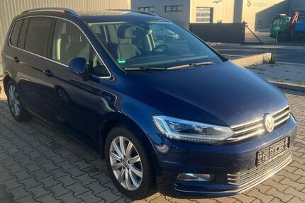 VW Touran 152.241 km 14.950 &euro; Sassenburg 38524