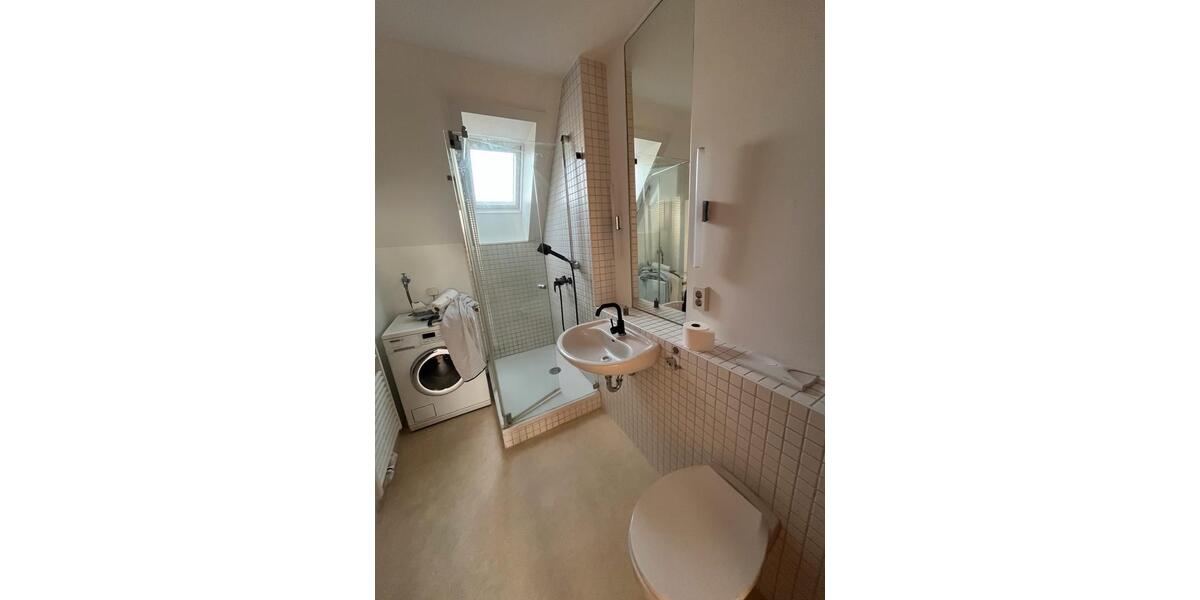 Dachgeschoßwohnung Voerde (Niederrhein) - 3.5 Zimmer, 98 m&sup2;, 750&euro; | Angebot:24829747