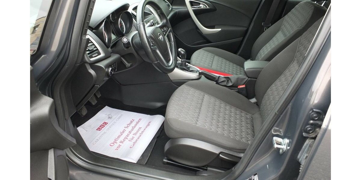 Opel Astra ACTIVE KLIMAANLAGE 17 ZOLL LMF TEMPOMAT 92.855 km 7.250 &euro; Köln 50858