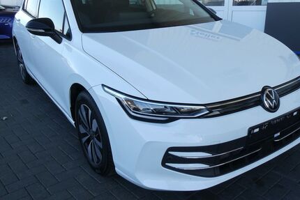 VW Golf 24.690 km 23.890 &euro; Paderborn 33106