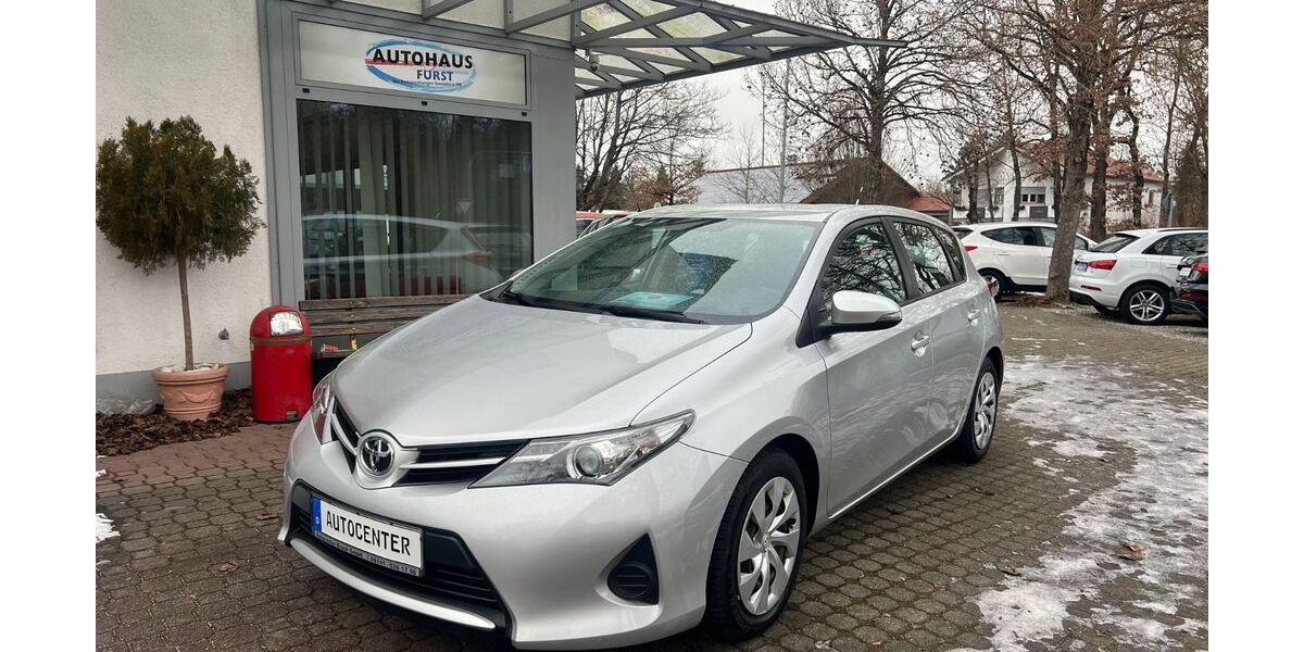 Toyota Auris 139.800 km 7.980 &euro; Fürstenfeldbruck 82256
