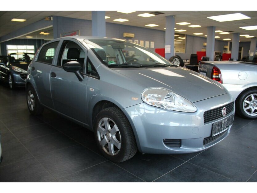Fiat Punto 1.2 - Klima - 33.705 km 6.980 € Euskirchen 53881
