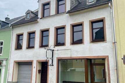 Haus Ehrenfriedersdorf - 10 Zimmer, 144 m&sup2;, 135.000&euro; | Angebot:22213700