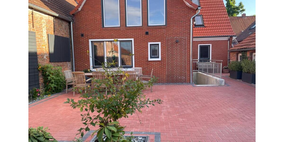 Einfamilienhaus Hage - 7 Zimmer, 120 m&sup2;, 1.200&euro; | Angebot:25377013