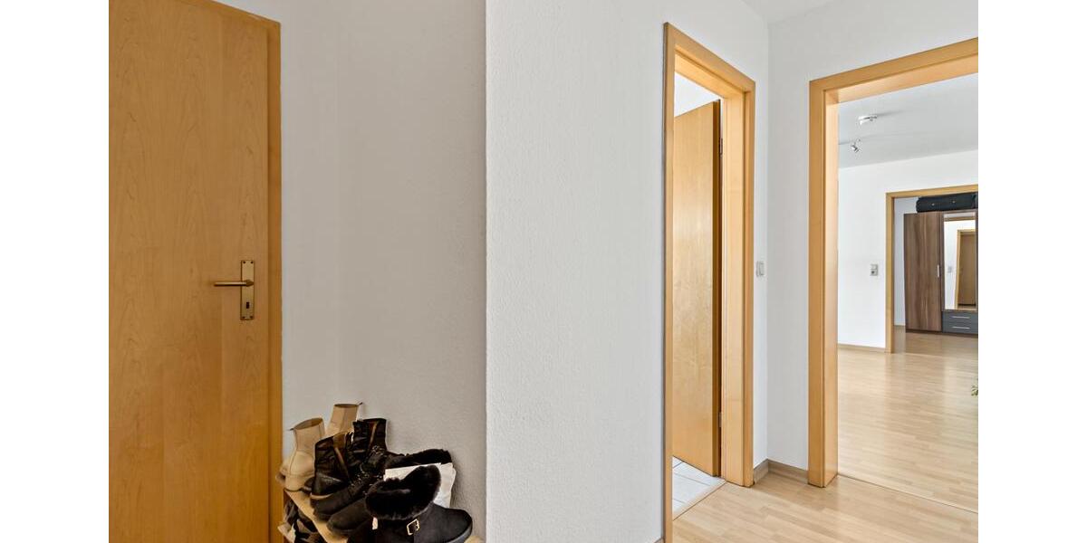 Dachgeschoßwohnung Halle (Saale) Damaschkestraße - 2 Zimmer, 53 m&sup2;, 450&euro; | Angebot:26251266
