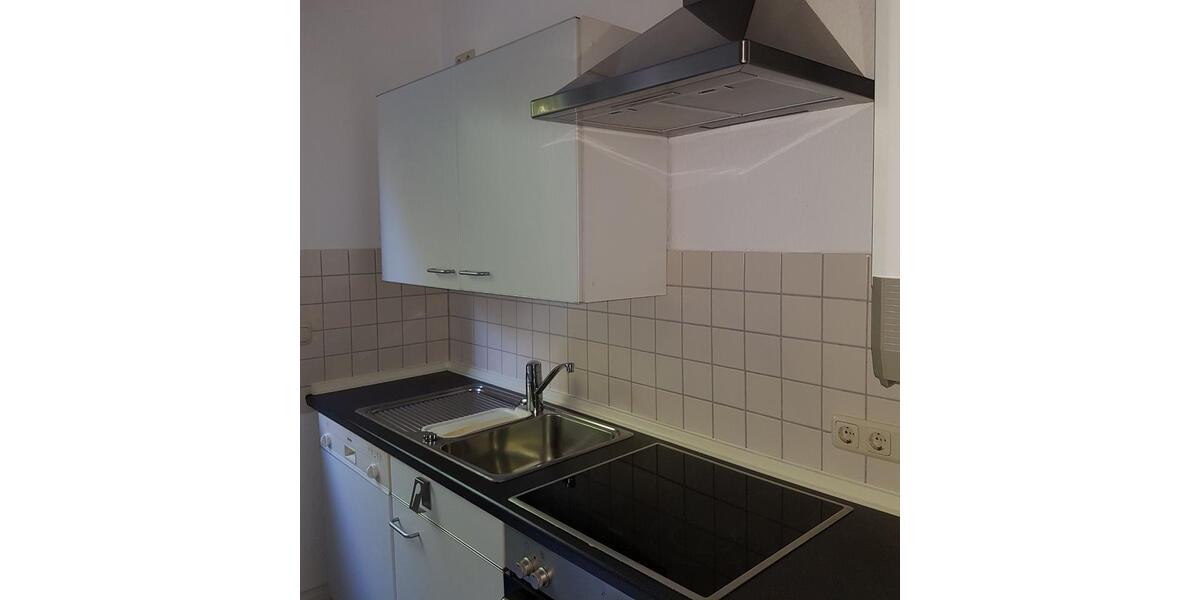Hochparterre Wiesbaden Biebrich - 2 Zimmer, 50 m&sup2;, 225.000&euro; | Angebot:26805237