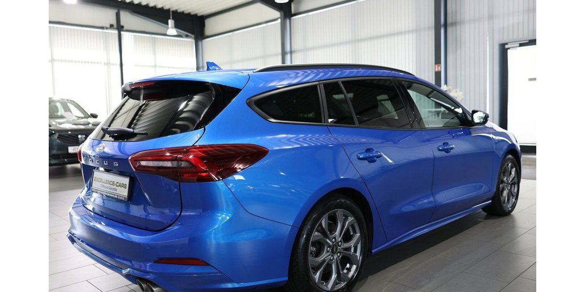 Ford Focus Tunier 1.5 EB ST-LINE X SPORT BLUE & BLACK 100.000 km 16.444 &euro; Hamm 59077