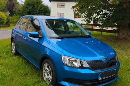 Skoda Fabia 45.700 km 8.600 &euro; Bärnau 95671