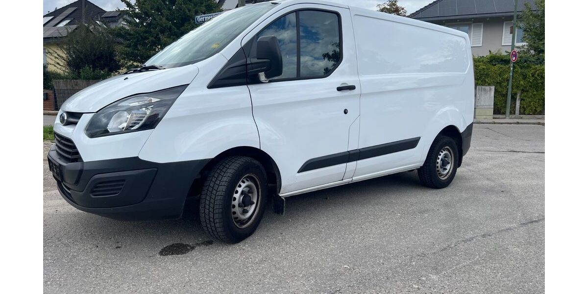 Ford Tourneo Custom 74.569 km 10.500 € München 81245