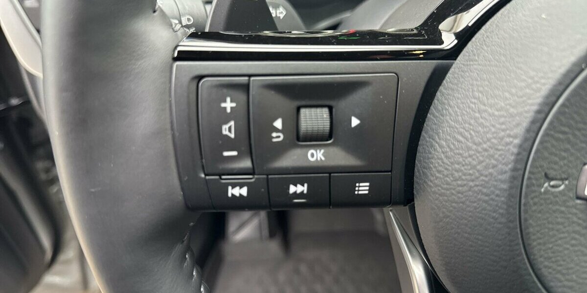 Nissan Qashqai Tekna XTronic *Navi/LED/el. Heckklappe/360 13.081 km 28.690 &euro; Bamberg 96052