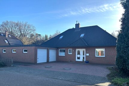 Einfamilienhaus mit Doppelgarage in Sandkrug