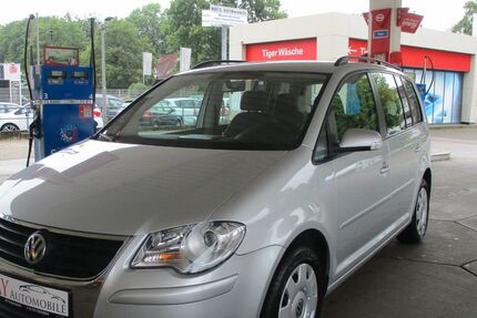 VW Touran 116.009 km 7.490 &euro; Oldenburg 26133