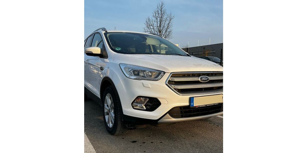 Ford Kuga 182.000 km 9.399 &euro; Böblingen 71032