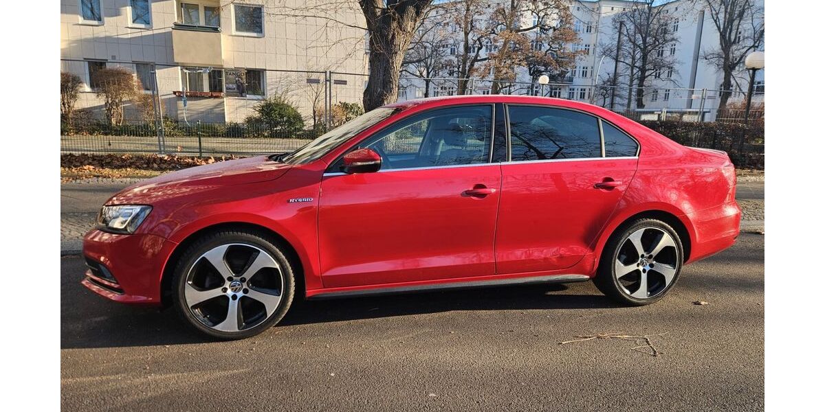 VW Jetta 123.000 km 9.950 &euro; Berlin 10585