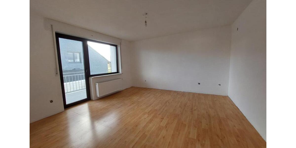 Etagenwohnung Kirchberg (Hunsrück) - 3 Zimmer, 71 m&sup2;, 600&euro; | Angebot:26035580