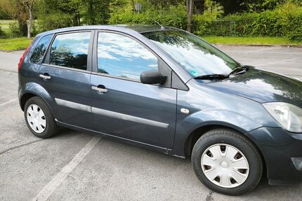 Ford Fiesta 182.700 km 1.950 &euro; Waldkappel 37284
