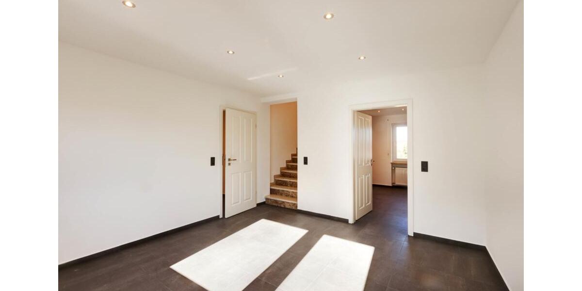 Maisonettenwohnung Augsburg Haunstetten-Siebenbrunn - 5 Zimmer, 132 m&sup2;, 2.190&euro; | Angebot:24745240