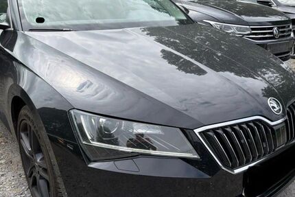 Skoda Superb 218.446 km 14.000 &euro; Unterschleißheim 85716